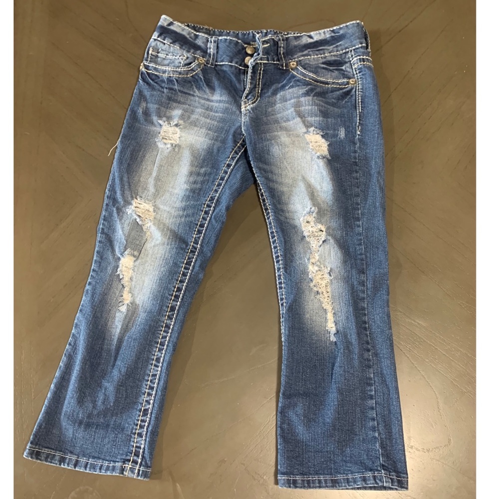Vanity Capri